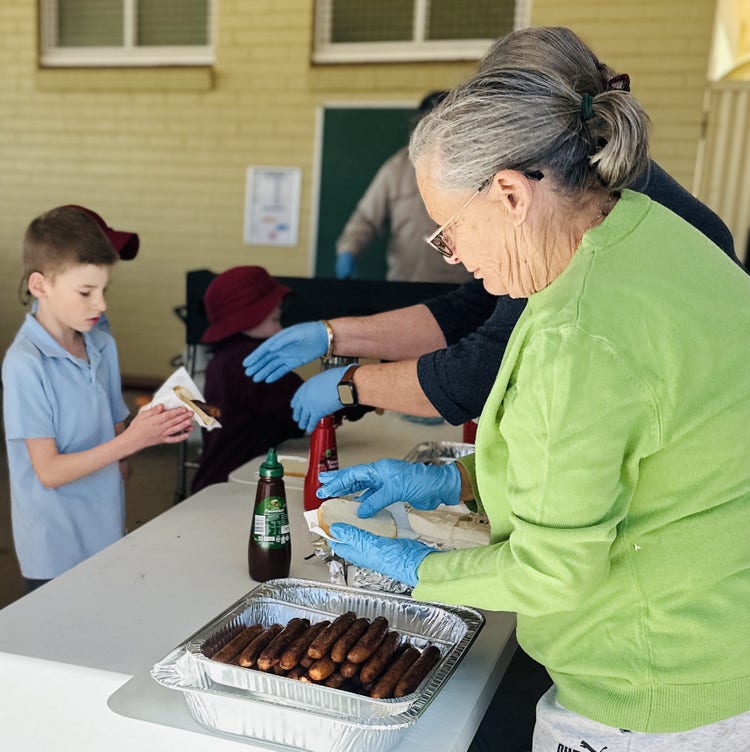 Parent helpers serving at BBQ